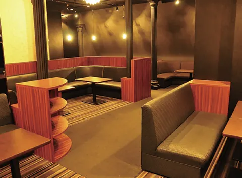 CLUB ROYAL（キャバクラ）